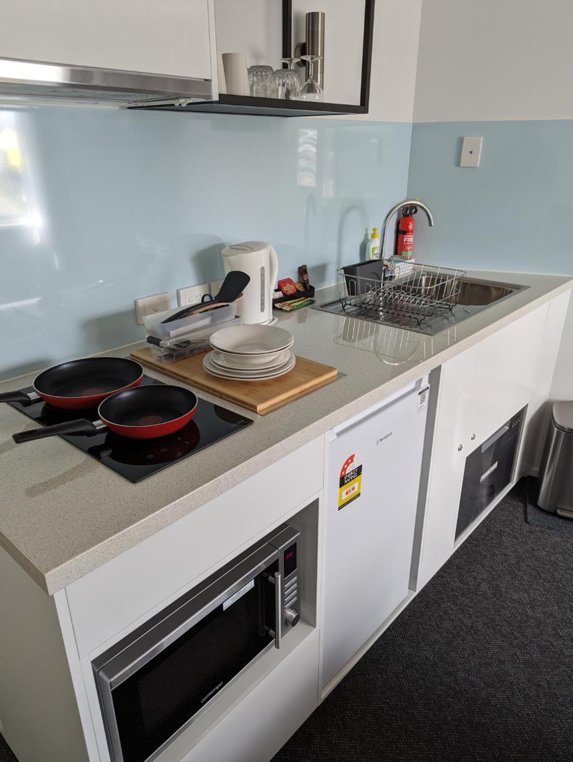 Proserpine Motor Lodge Bagian luar foto