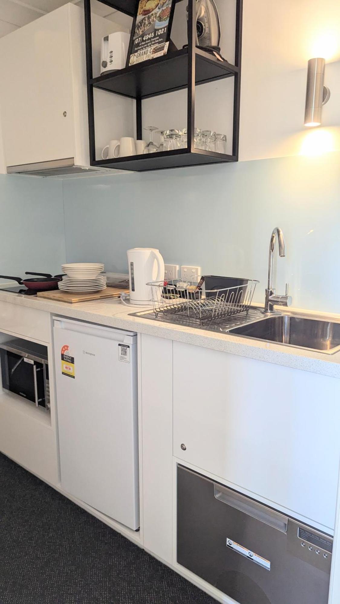 Proserpine Motor Lodge Bagian luar foto